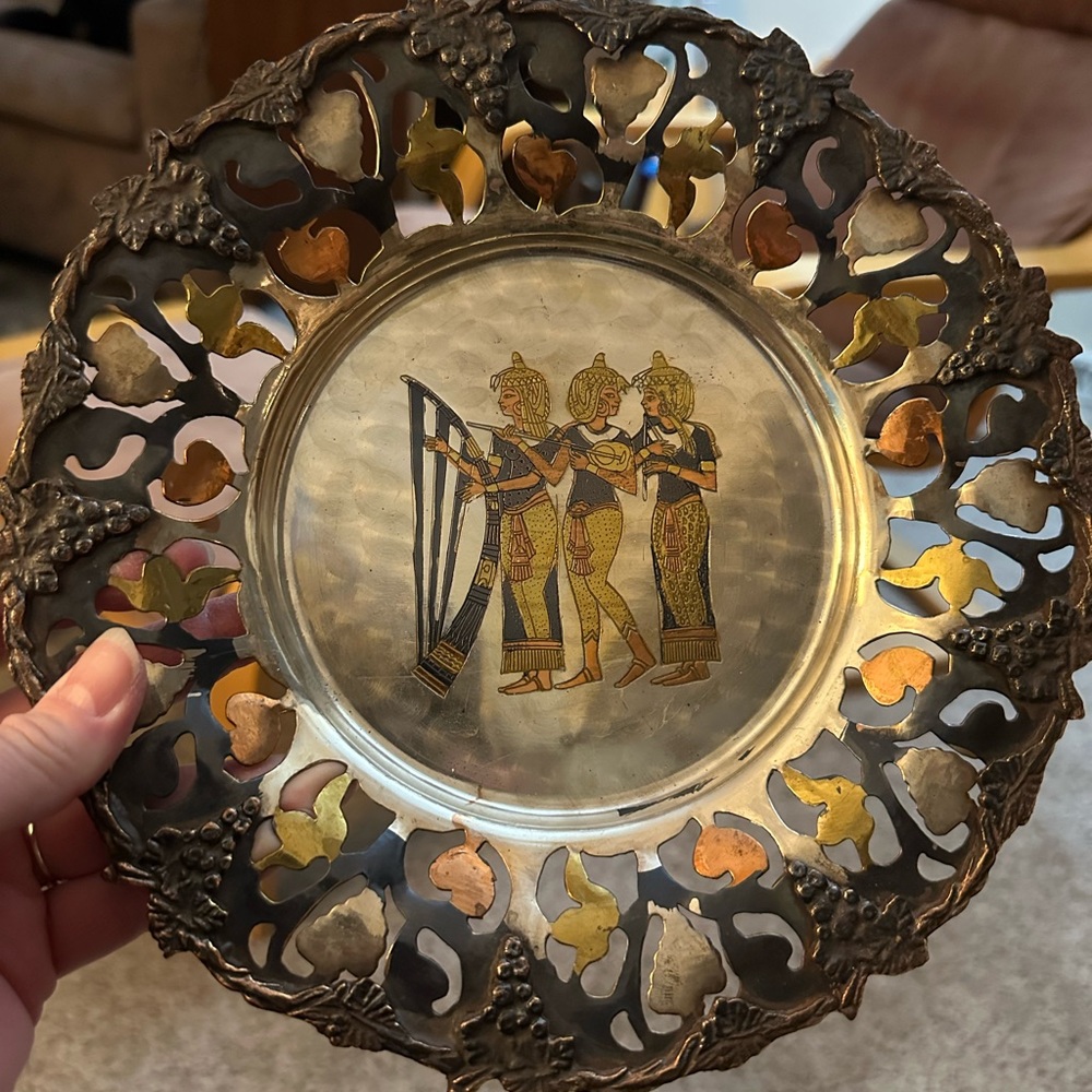 Vintage Egyptian decorative plate